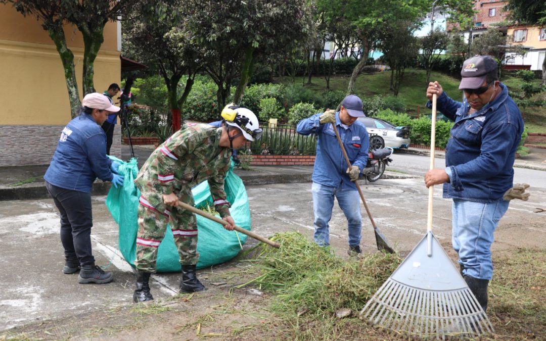 EMPAS trabajó en equipo para mejorar zonas verdes del barrio Villa Rosa